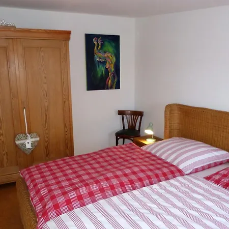 _ Uns Luett Hus شقة