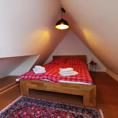 _ Uns Luett Hus