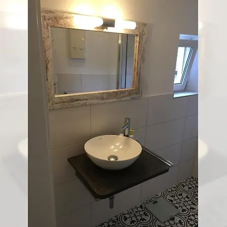 _ Uns Luett Hus *