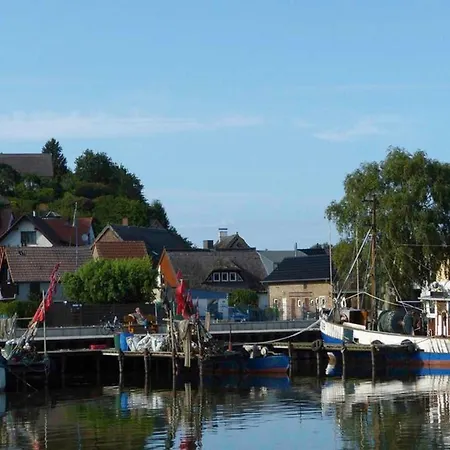 شقة _ Uns Luett Hus